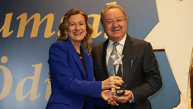 QUA Granite, Kurumsal Yönetim Ödülleri'nde tam not aldı