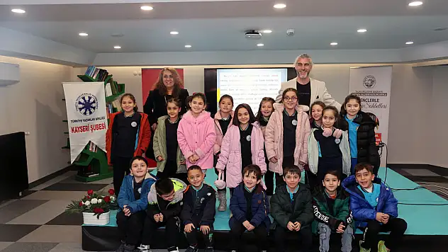 Rafet Ural ile çocuk edebiyatı söyleşisi