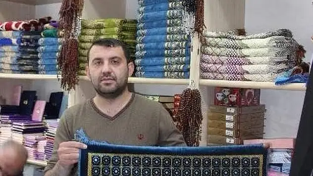 Ramazanda namaz öğreten seccadelere ilgi artıyor