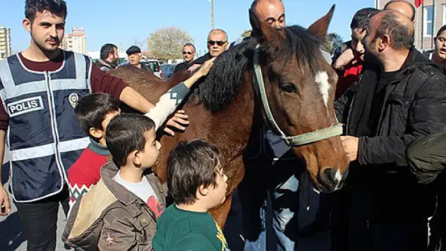Çocuklar 14 gün sonra 'Hazal'a' kavuştu 