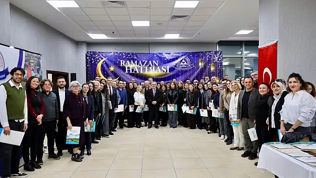 Rektör Altun'dan başarılı akademisyenlere ödül