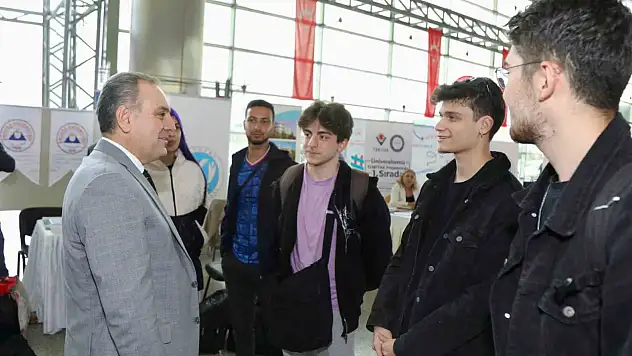 Rektörden öğrencilere süpriz