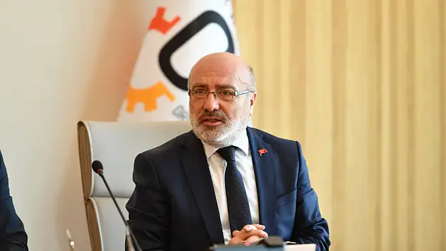 Rektör Karamustafa'dan radyolu davet!