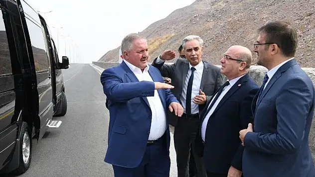 Rektör Karamustafa, Kayseri OSB'de MYO Kurulması İçin Yer İncelemesinde Bulundu
