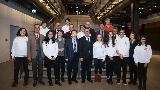 Rektör Sabuncuoğlu öğrencilerle bir araya geldi