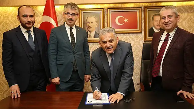 Resmen aday oldu!