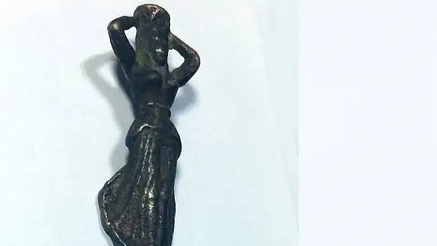 Roma dönemine ait hançer ele geçirildi