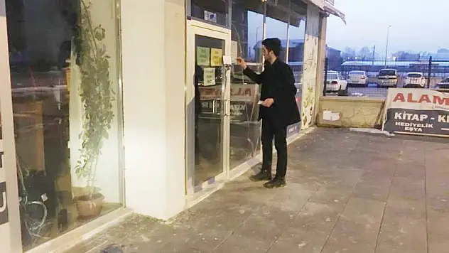 Saadet Partili gençlerden Esnafa siftah desteği!