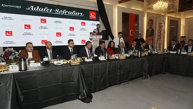 Saadet Partisi tüm siyasileri iftarda buluşturdu