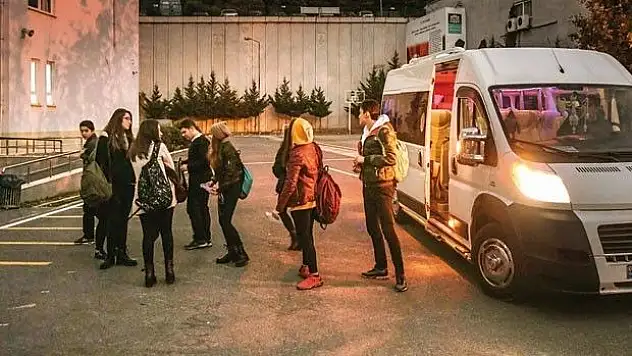 Saatler yerine okulları ileri alalım