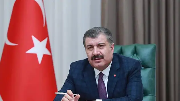 Sağlık Bakanı Koca`dan gece yarısı paylaşımı