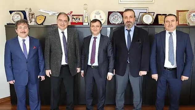 Sağlık Bakanlığı Kamu Hastaneleri Genel Müdürü Prof. Dr. Rahmi Kılıç, ERÜ Rektörü Çalış'ı Ziyaret Etti
