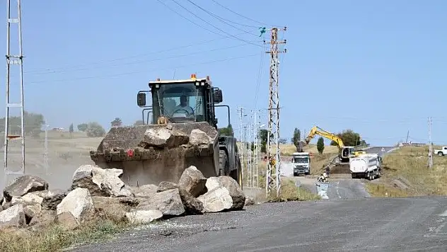 Sakaltutan girişinde yol çalışması