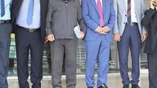SALTANAT HAYALİ HALKIN GERÇEKLERİYLE SON BULACAK