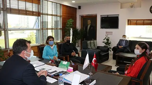Şampiyon Atletler zaferlerini paylaştılar