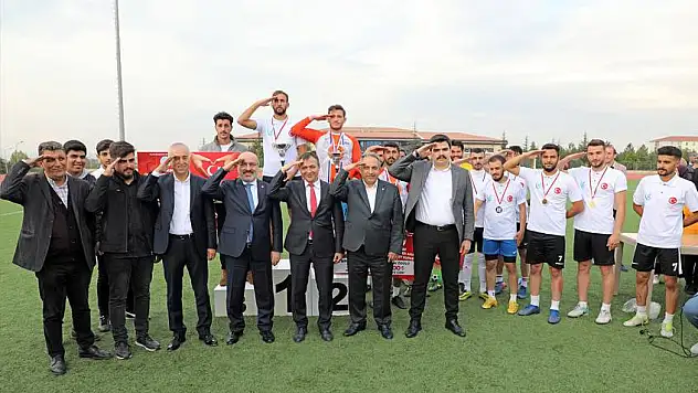 Şampiyon Son Kale oldu