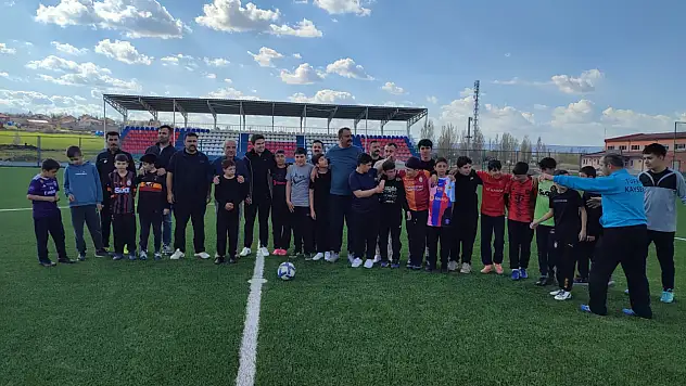 Sarıoğlan'da dostluk kazandı