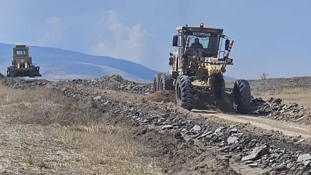 Sarıoğlan'da yeni yol yapılıyor