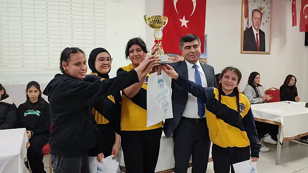 Sarıoğlan'ın 'en bilgili' lisesi belli oldu!