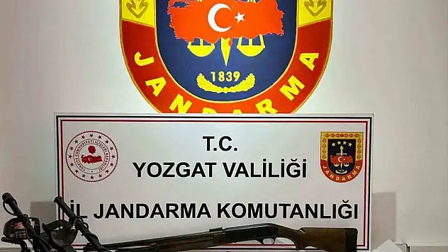 Çok sayıda tarihi eser ve silah ele geçirildi