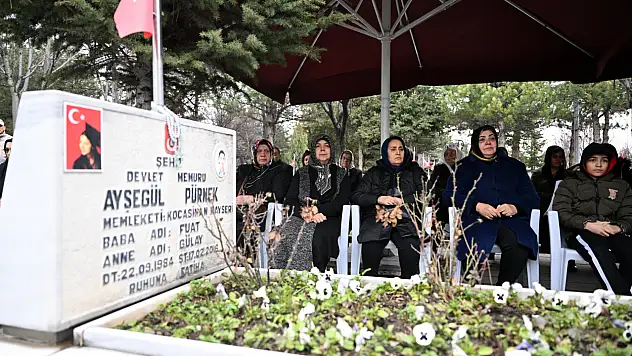 Şehit Ayşegül Pürnek, Kayseri'de kabri başında anıldı