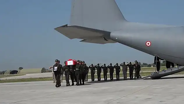 Şehit pilotlara İzmir'de son veda