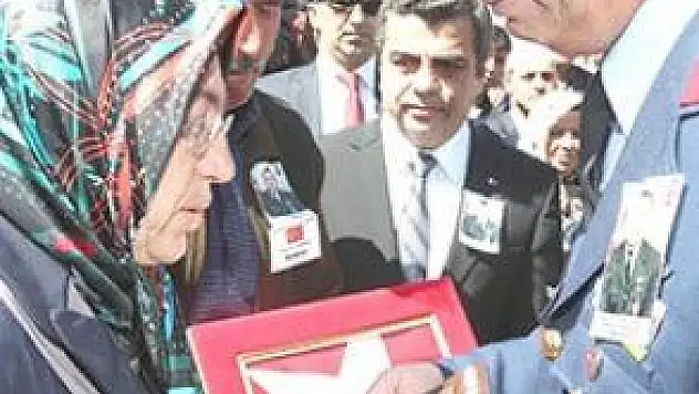 ŞEHİT UZMAN ÇAVUŞ POLAT'A VEDA