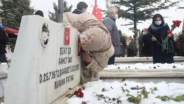 Şehitler Kayseri'de anıldı