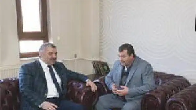 ŞEHRE DEĞER KATANA, ŞEHİR DE DEĞER KATIYOR