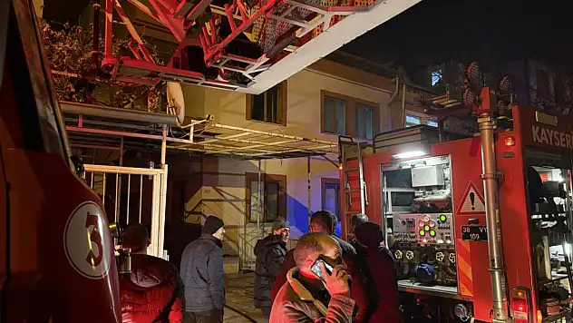 Selçuklu Mahallesi'nde panik anları: Çamaşır makinesi evi yakıyordu!