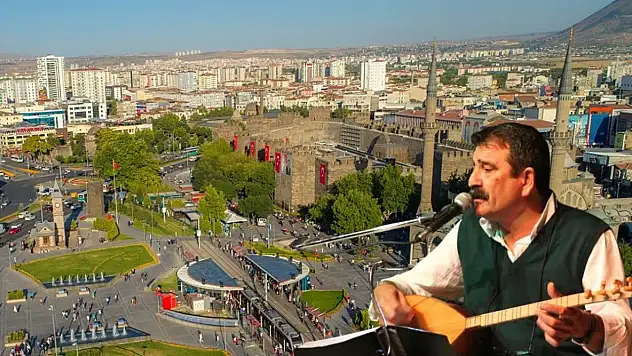 Sevilen sanatçı Nurettin Rençber Kayseri'ye geliyor!