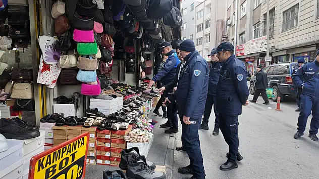 Seyyar satıcılar ve ticari işletmeler zabıta denetiminde