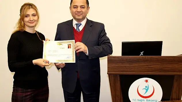 Sezaryen Oranını Düşüren Hekimlere Başarı Belgeleri Verildi