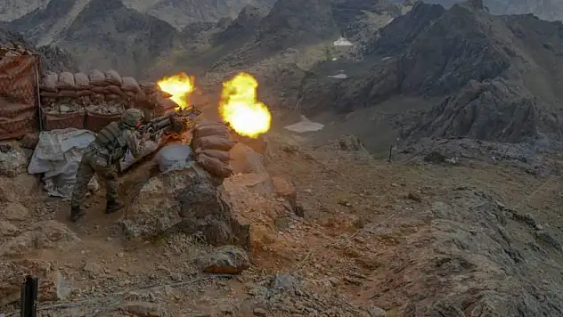 Sıcak çatıştma: 1 şehit, 5 PKK'lı öldürüldü