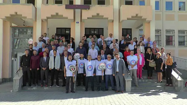 'Eğitimci hedefse geleceğimiz karanlıktır'