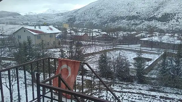 Şıhlı mahallesi beyaza büründü