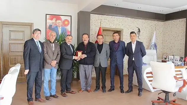 Şıhlı Mahallesinden Başkan Cabbar'a teşekkür ziyareti