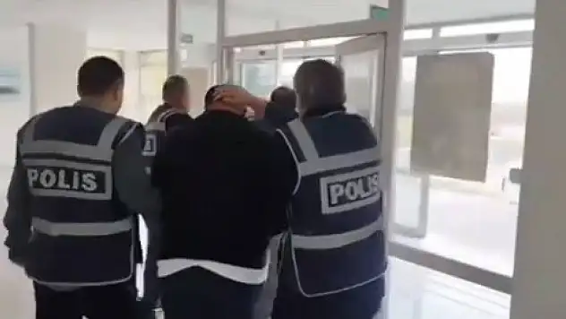 Silahla mala zarar veren şahıslar yakalandı