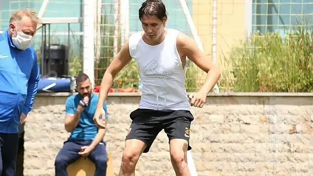Silviu Lung form tutuyor