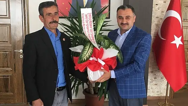 Sindelhöyük Mahalle Muhtarından Başkan Cabbar'a teşekkür ziyareti