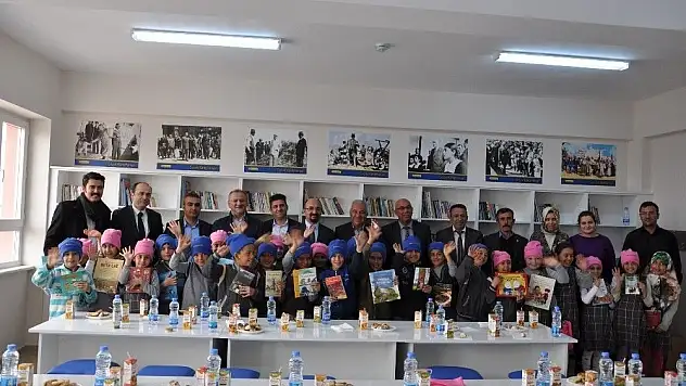 Sindelhöyük Mahallesi Yenice İlkokulunda kütüphane açılışı yapıldı