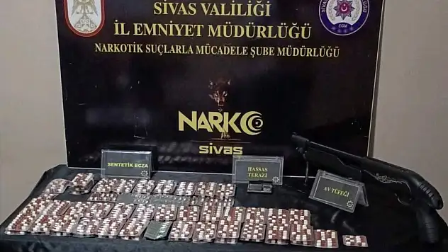 Binlerce sentetik ecza hap ele geçirildi