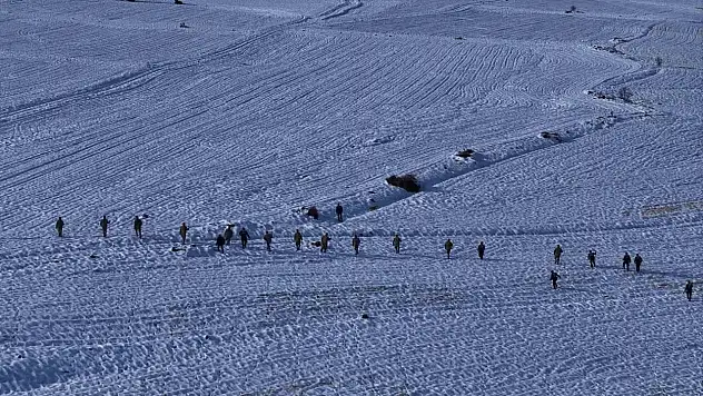 Karda kaybolan adam 6 gündür aranıyor
