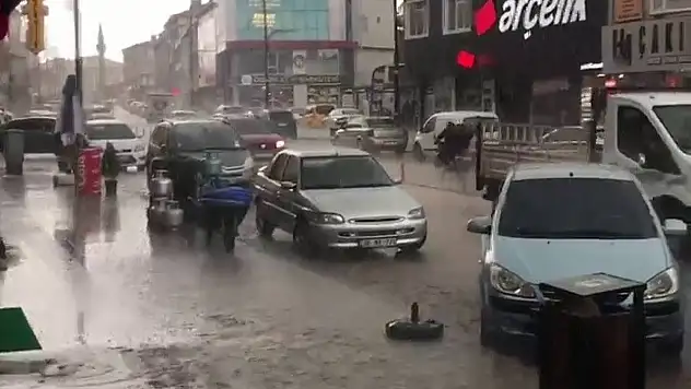 Komşuda dolu yağdı