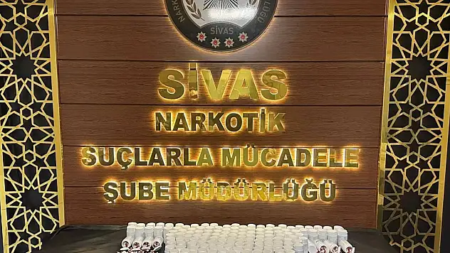 Üzerinde ve evinde arama yapıldı! 8 bin adet ele geçirildi