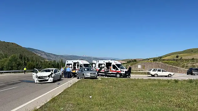 Sivas'ta kaza: Yaralılar var