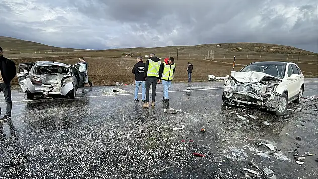 Sivas'ta yağış kazayı beraberinde getirdi: 1 ölü 5 yaralı