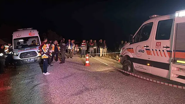 50 metrelik uçurum kazasında 4 kişi...