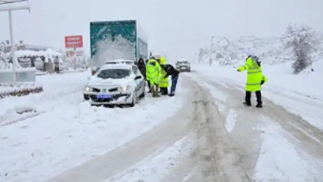 Sivas ve Nevşehir'de eğitime kar engeli