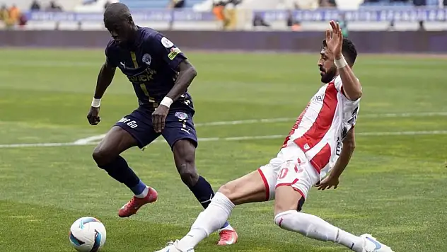 Sivasspor kendini ateşe attı!